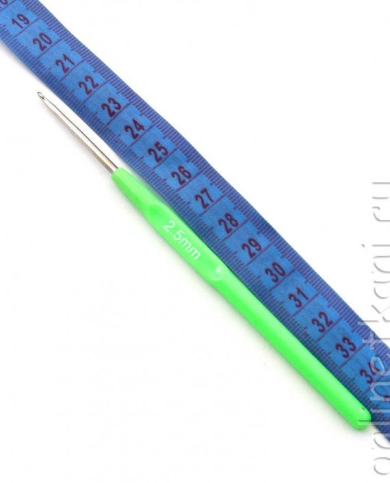 Крючок для вязания 2.5 мм 013 цвет зеленый картинка 2